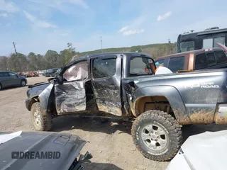 2015 Toyota Tacoma with VIN 5TFLU4EN9FX111322, listed as a IAAI auction lot 41621064 with 1 mi miles. Bid and sale history available at carsss.com. Image 13.