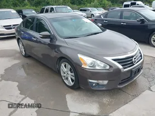 2015 Nissan Altima SL z VIN 1N4BL3AP9FC490562, wystawiony jako IAAI lot #42416282 z przebiegiem 235 785 mil mil oraz . Historia ofert i sprzedaży dostępna na DreamBid. Obrazek 1.