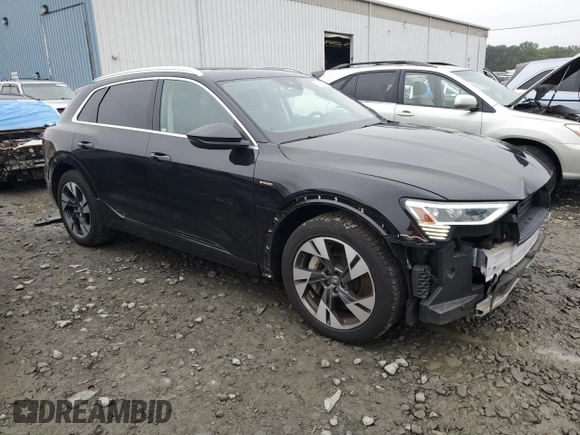 2021 Audi e-tron Prestige z VIN WA1VAAGE2MB004310, wystawiony jako Copart lot #60638165 z przebiegiem 34 576 mil mil oraz Szkoda całkowita • Salvage title. Historia ofert i sprzedaży dostępna na DreamBid. Obrazek 4.