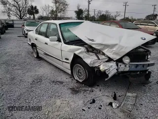 1995 BMW 5 Series 525i z VIN WBAHD6326SGK83552, wystawiony jako Copart lot #45245825 z przebiegiem 181 607 mil mil oraz Szkoda całkowita • Salvage title. Historia ofert i sprzedaży dostępna na DreamBid. Obrazek 11.