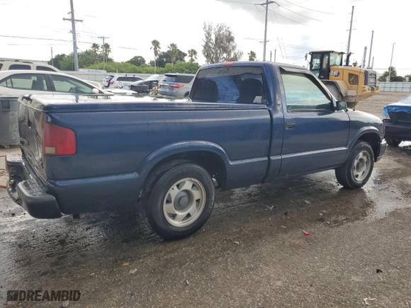 2000 GMC Sonoma with VIN 1GTCS1442Y8105372, listed as a Copart auction lot 72524884 with 134,981 mi miles and Salvage Title. Bid and sale history available at carsss.com. Image 3.