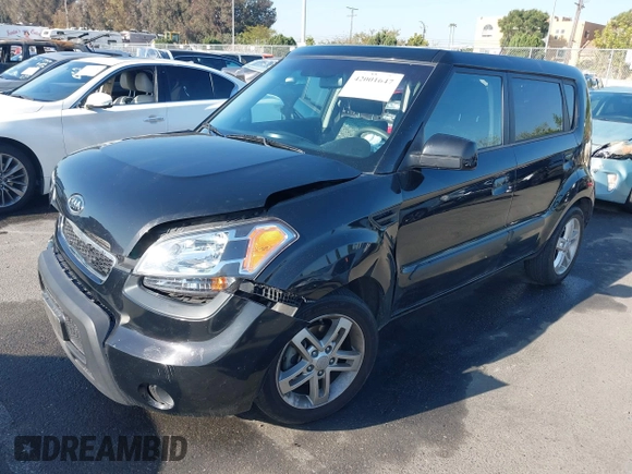 2010 Kia Soul + with VIN KNDJT2A26A7140621, listed as a IAAI auction lot 42001647 with 52,780 mi miles. Bid and sale history available at carsss.com. Image 17.