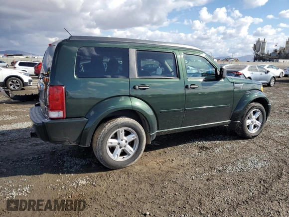 2010 Dodge Nitro SXT z VIN 1D4PT5GK2AW131913, wystawiony jako Copart lot #42711015 z przebiegiem 177 637 mil mil oraz Szkoda całkowita • Salvage title. Historia ofert i sprzedaży dostępna na DreamBid. Obrazek 3.
