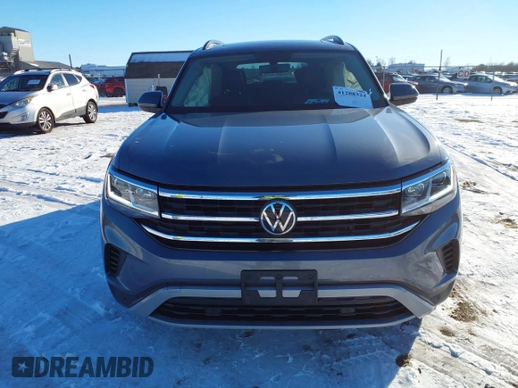 2022 Volkswagen Atlas 3.6L V6 SE w/Technology with VIN 1V2KR2CA2NC551937, listed as a IAAI auction lot 41288324 with 41,410 mi miles. Bid and sale history available at carsss.com. Image 12.