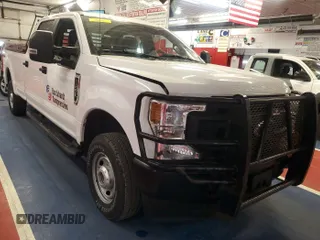 2020 Ford Super Duty F-250 SRW XL with VIN 1FT7W2B62LEC75256, listed as a IAAI auction lot 42195716 with 119,072 mi miles. Bid and sale history available at carsss.com. Image 1.