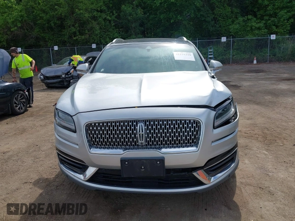 2019 Lincoln Nautilus Reserve with VIN 2LMPJ8LP5KBL32374, listed as a IAAI auction lot 42219316 with 48,276 mi miles and . Bid and sale history available at DreamBid. Image 12.