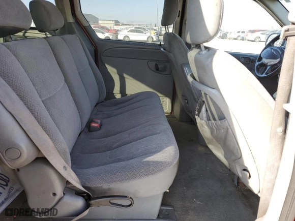 2006 Chrysler Town & Country SWB with VIN 1A4GP45R86B739536, listed as a Copart auction lot 88655735 with 200,007 mi miles and Salvage Title. Bid and sale history available at carsss.com. Image 11.