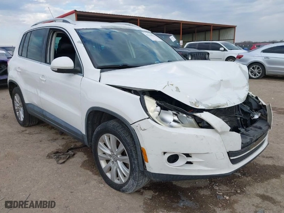 2009 Volkswagen Tiguan S with VIN WVGAV75NX9W528508, listed as a IAAI auction lot 41318636 with 175,651 mi miles. Bid and sale history available at carsss.com. Image 1.
