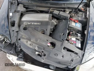 2008 Acura RL Tech Pkg with VIN JH4KB16608C001517, listed as a IAAI auction lot 41305313 with 220,509 mi miles. Bid and sale history available at carsss.com. Image 10.