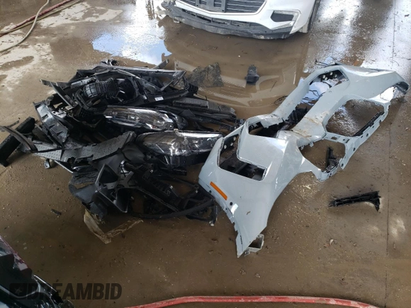 2022 BMW X3 M z VIN 5YM13EC0XN9M66145, wystawiony jako Copart lot #39769893 z przebiegiem 1682 mil mil oraz . Historia ofert i sprzedaży dostępna na DreamBid. Obrazek 13.