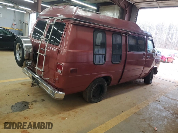 1984 GMC Van z VIN 1GTEG25H4E7502536, wystawiony jako Copart lot #47927325 z przebiegiem 221 722 mil mil oraz Szkody całkowita. Historia ofert i sprzedaży dostępna na DreamBid. Obrazek 3.