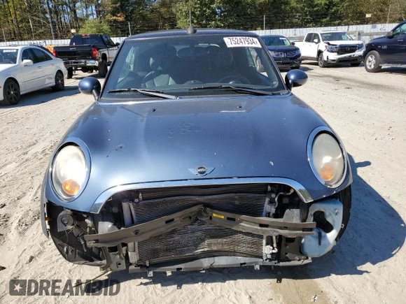 2011 MINI Convertible z VIN WMWZN3C54BTZ78386, wystawiony jako Copart lot #75247934 z przebiegiem 55 875 mil mil oraz Szkoda całkowita • Salvage title. Historia ofert i sprzedaży dostępna na DreamBid. Obrazek 5.