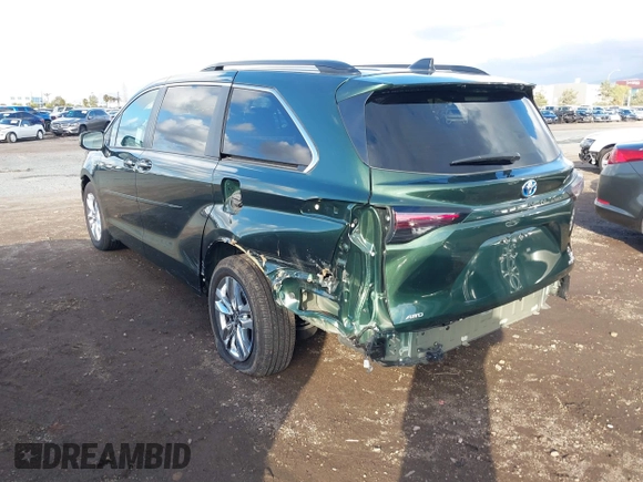 2024 Toyota Sienna XLE with VIN 5TDJSKFC7RS135935, listed as a IAAI auction lot 41409630 with 5,477 mi miles and . Bid and sale history available at DreamBid. Image 3.