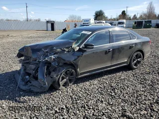 2014 Volkswagen Passat SEL Premium z VIN 1VWCN7A32EC077150, wystawiony jako Copart lot #47972685 z przebiegiem 75 336 mil mil oraz Szkody całkowita. Historia ofert i sprzedaży dostępna na DreamBid. Obrazek 1.