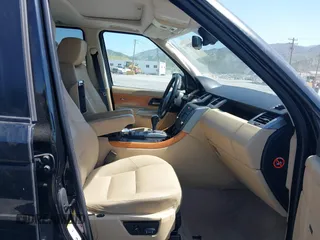 2008 Land Rover Range Rover Sport SC with VIN SALSH23428A178955, listed as a IAAI auction lot 39029918 with 132,303 mi miles. Bid and sale history available at carsss.com. Image 5.