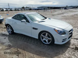 2012 Mercedes-Benz SLK-Class SLK 350 with VIN WDDPK5HAXCF041763, listed as a Copart auction lot 77385814 with 34,950 mi miles and Salvage Title. Bid and sale history available at carsss.com. Image 4.