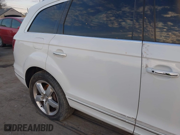 2015 Audi Q7 Premium Plus with VIN WA1LGAFE4FD007207, listed as a IAAI auction lot 41909751 with 59,836 mi miles and . Bid and sale history available at DreamBid. Image 19.