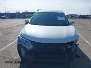 2018 Nissan Rogue SV with VIN KNMAT2MVXJP596787, listed as a IAAI auction lot 41830629 with 98,179 mi miles. Bid and sale history available at carsss.com. Image 13.