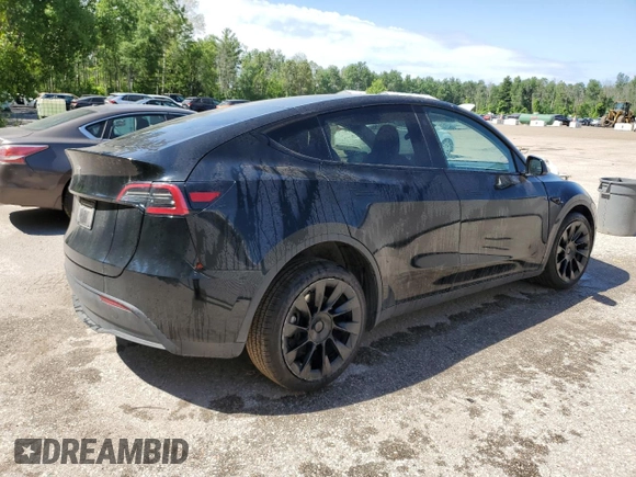 2024 Tesla Model Y z VIN 7SAYGDEDXRF991226, wystawiony jako Copart lot #62090255 z przebiegiem 42 853 mil mil oraz Szkoda całkowita • Salvage title. Historia ofert i sprzedaży dostępna na DreamBid. Obrazek 3.