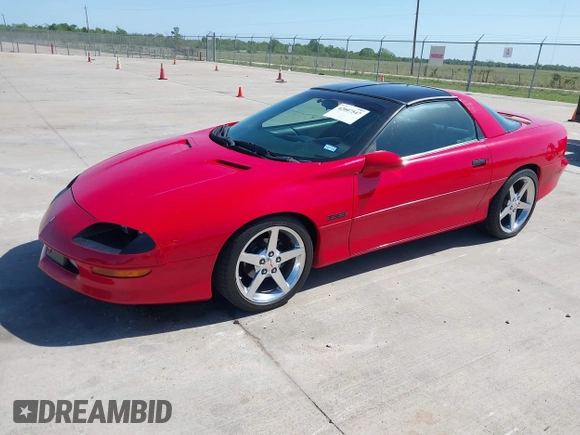 1997 Chevrolet Camaro Z28 z VIN 2G1FP22P1V2150712, wystawiony jako IAAI lot #42007547 z przebiegiem 98 725 mil mil oraz . Historia ofert i sprzedaży dostępna na DreamBid. Obrazek 17.