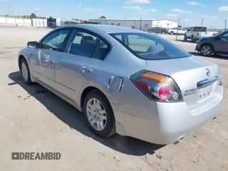 2012 Nissan Altima S z VIN 1N4AL2AP3CC252398, wystawiony jako IAAI lot #42338781 z przebiegiem 67 551 mil mil oraz . Historia ofert i sprzedaży dostępna na DreamBid. Obrazek 3.