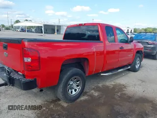 2009 Chevrolet Silverado 1500 LT with VIN 1GCEC29C09Z272241, listed as a IAAI auction lot 41978408 with 180,661 mi miles. Bid and sale history available at carsss.com. Image 4.