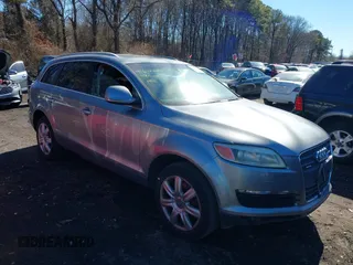 2008 Audi Q7 Premium z VIN WA1BY74L18D027835, wystawiony jako IAAI lot #41672825 z przebiegiem 153 718 mil mil oraz . Historia ofert i sprzedaży dostępna na DreamBid. Obrazek 1.
