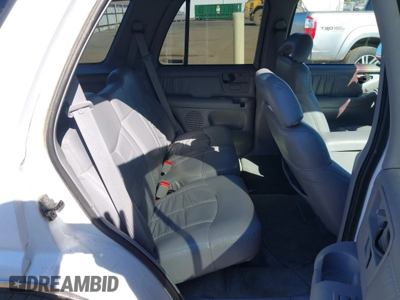 1995 Chevrolet Blazer z VIN 1GNDT13W0S2140739, wystawiony jako IAAI lot #42064301 z przebiegiem 128 901 mil mil oraz . Historia ofert i sprzedaży dostępna na DreamBid. Obrazek 8.