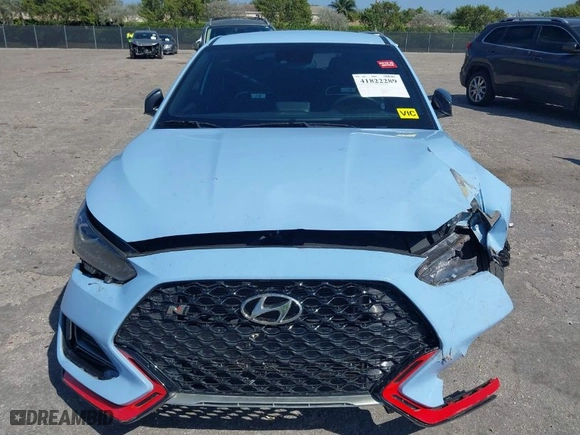 2022 Hyundai Veloster N with VIN KMHT36AH3NU013266, listed as a IAAI auction lot 41822289 with 14,715 mi miles. Bid and sale history available at carsss.com. Image 6.