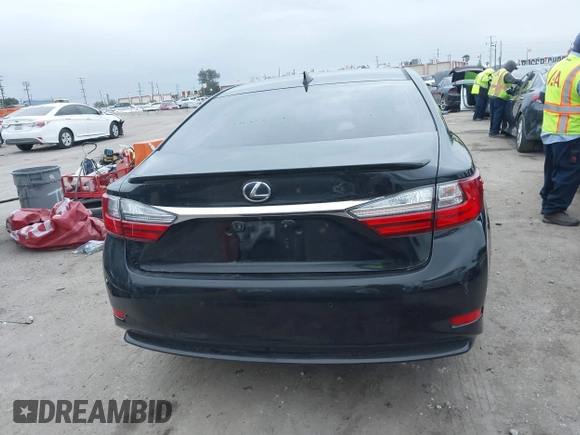 2018 Lexus ES with VIN JTHBW1GG2J2193949, listed as a IAAI auction lot 41772763 with 190,015 mi miles. Bid and sale history available at carsss.com. Image 17.