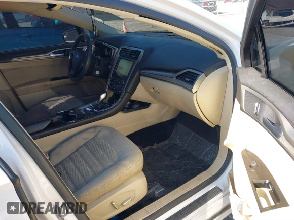 2016 Ford Fusion SE with VIN 1FA6P0HD6G5129649, listed as a IAAI auction lot 41740215 with 94,410 mi miles and . Bid and sale history available at carsss.com. Image 5.