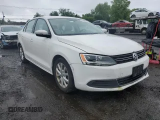 2013 Volkswagen Jetta SE z VIN 3VWBX7AJXDM432714, wystawiony jako Copart lot #61093845 z przebiegiem 69 098 mil mil oraz Czysty tytuł • Clean title. Historia ofert i sprzedaży dostępna na DreamBid. Obrazek 4.
