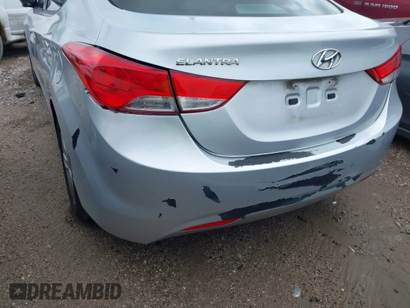 2013 Hyundai Elantra GLS z VIN 5NPDH4AEXDH232965, wystawiony jako IAAI lot #42367984 z przebiegiem 158 126 mil mil oraz . Historia ofert i sprzedaży dostępna na DreamBid. Obrazek 14.