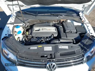 2015 Volkswagen Eos Komfort with VIN WVWBW8AH0FV001011, listed as a IAAI auction lot 41297299 with 81,444 mi miles and . Bid and sale history available at DreamBid. Image 10.
