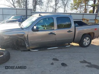 2008 Chevrolet Silverado 1500 1LT with VIN 3GCEC13068G263809, listed as a IAAI auction lot 41251500 with 108,327 mi miles and . Bid and sale history available at DreamBid. Image 14.