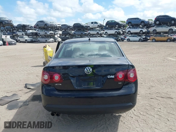 2010 Volkswagen Jetta Limited Edition с VIN 3VWAZ7AJ7AM078474, выставлен на аукционе IAAI как лот 41945264 с пробегом 161 362 миль миль и . История ставок и продаж доступна на DreamBid. Изображение 15.