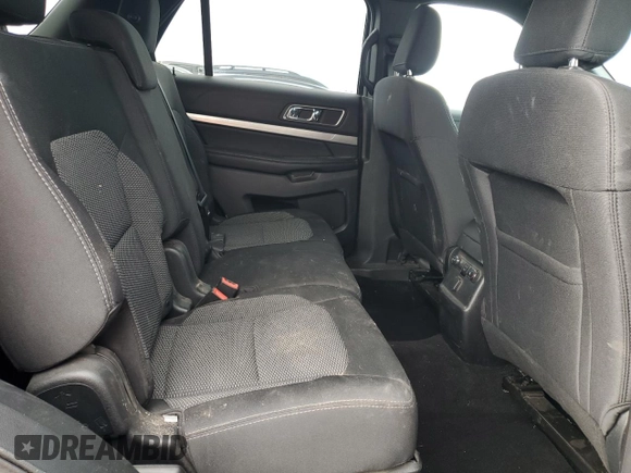 2019 Ford Explorer XLT z VIN 1FM5K8D8XKGA08921, wystawiony jako Copart lot #61784075 z przebiegiem 113 954 mil mil oraz Szkoda całkowita • Salvage title. Historia ofert i sprzedaży dostępna na DreamBid. Obrazek 11.