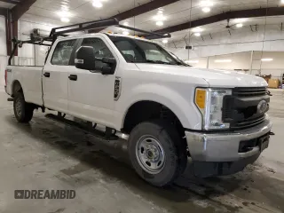2017 Ford F-250 Lariat z VIN 1FT7W2B6XHEB62470, wystawiony jako Copart lot #57589055 z przebiegiem 131 273 mil mil oraz Czysty tytuł • Clean title. Historia ofert i sprzedaży dostępna na DreamBid. Obrazek 4.