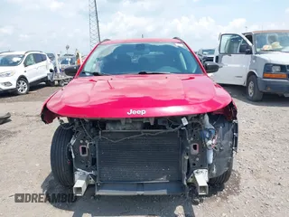 2018 Jeep Compass Sport z VIN 3C4NJCAB6JT487634, wystawiony jako IAAI lot #42405806 z przebiegiem 145 148 mil mil oraz . Historia ofert i sprzedaży dostępna na DreamBid. Obrazek 13.