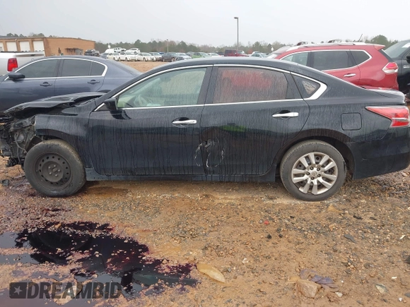 2014 Nissan Altima S with VIN 1N4AL3AP0EN375718, listed as a IAAI auction lot 41850324 with 219,558 mi miles and . Bid and sale history available at carsss.com. Image 14.