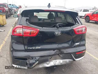 2017 Kia Niro Touring with VIN KNDCE3LC6H5048381, listed as a IAAI auction lot 42035129 with 133,559 mi miles. Bid and sale history available at carsss.com. Image 6.