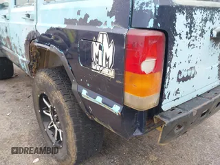 1997 Jeep Cherokee SE z VIN 1J4FJ28S3VL573144, wystawiony jako IAAI lot #41965201 z przebiegiem 298 276 mil mil oraz . Historia ofert i sprzedaży dostępna na DreamBid. Obrazek 18.