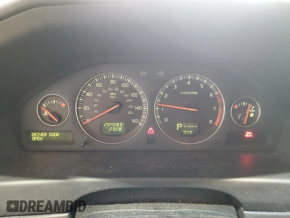 2004 Volvo V70 XC Cross Country with VIN YV1SZ59H141126835, listed as a Copart auction lot 56903735 with 204,583 mi miles and Clean title. Bid and sale history available at DreamBid. Image 9.