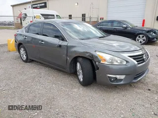 2014 Nissan Altima 2.5 with VIN 1N4AL3AP4EC175002, listed as a IAAI auction lot 41997634 with 156,706 mi miles. Bid and sale history available at carsss.com. Image 1.