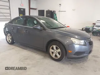 2014 Chevrolet Cruze 1LT с VIN 1G1PC5SB4E7140559, выставлен на аукционе IAAI как лот 42622597 с пробегом 127 756 миль миль и . История ставок и продаж доступна на DreamBid. Изображение 1.