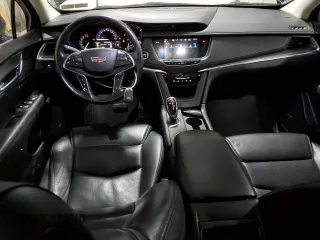2019 Cadillac XT5 Luxury AWD z VIN 1GYKNDRSXKZ163902, wystawiony jako Copart lot #47967495 z przebiegiem 72 845 mil mil oraz Szkoda całkowita • Salvage title. Historia ofert i sprzedaży dostępna na DreamBid. Obrazek 8.