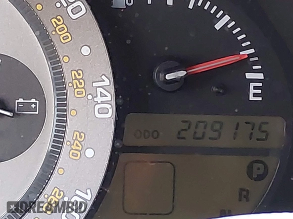 2001 Lexus IS 300/350 z VIN JTHBD182810028735, wystawiony jako IAAI lot #41863236 z przebiegiem 209 175 mil mil oraz . Historia ofert i sprzedaży dostępna na DreamBid. Obrazek 16.