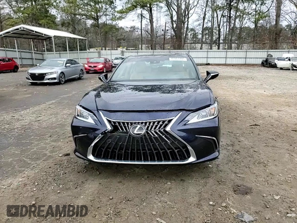 2024 Lexus ES 300h Luxury with VIN 58AEA1C16RU054104, listed as a Copart auction lot 43981705 with 9,196 mi miles and Salvage title. Bid and sale history available at DreamBid. Image 13.
