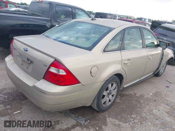 2007 Ford Five Hundred SEL z VIN 1FAHP241X7G130257, wystawiony jako IAAI lot #42129777 z przebiegiem 266 107 mil mil oraz . Historia ofert i sprzedaży dostępna na DreamBid. Obrazek 4.