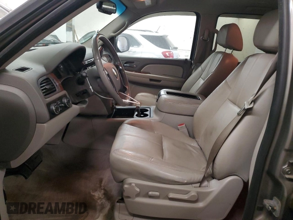 2008 Chevrolet Suburban Commercial with VIN 1GNFK16328J230440, listed as a Copart auction lot 46373895 with 250,370 mi miles and Clean Title. Bid and sale history available at carsss.com. Image 7.